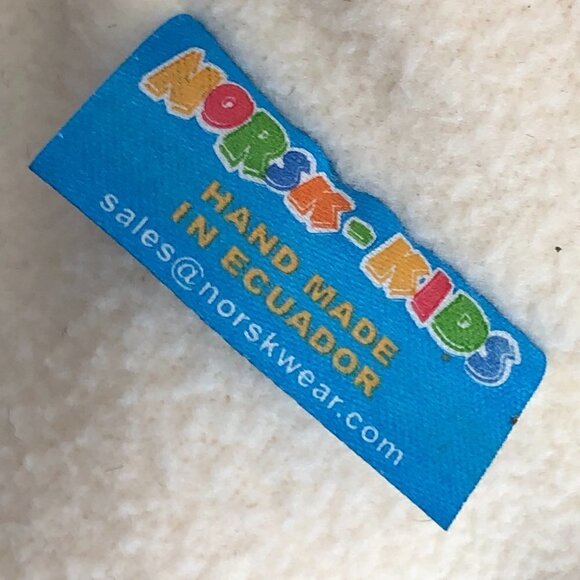 Norsk Kids Wool Blend Lion Beanie - Hand Made in Ecuador - Picture 2 of 8